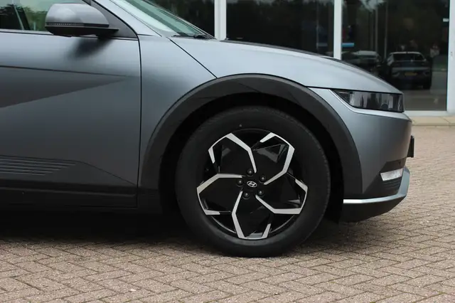Hyundai IONIQ 5 view 14