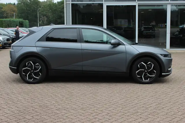 Hyundai IONIQ 5 view 6