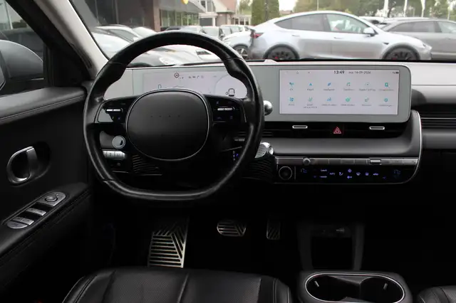 Hyundai IONIQ 5 view 9