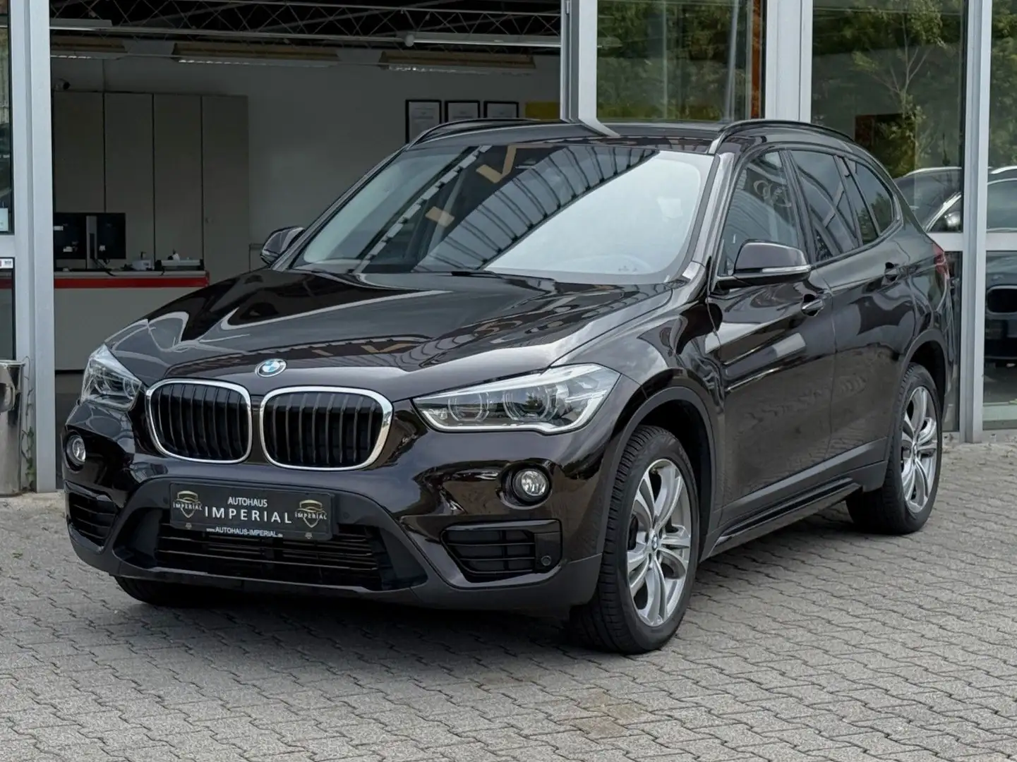 BMW X1 xDrive 18d Sport Line NaviPLUS+HUD+LED+PLA+18 Braun - 1