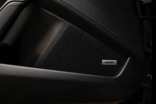 Porsche 992 view 12