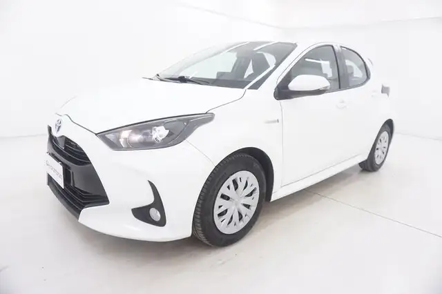 Toyota Yaris view 9
