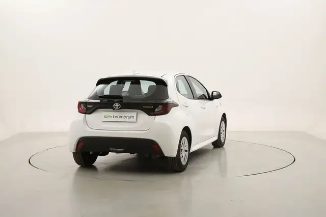 Toyota Yaris view 5