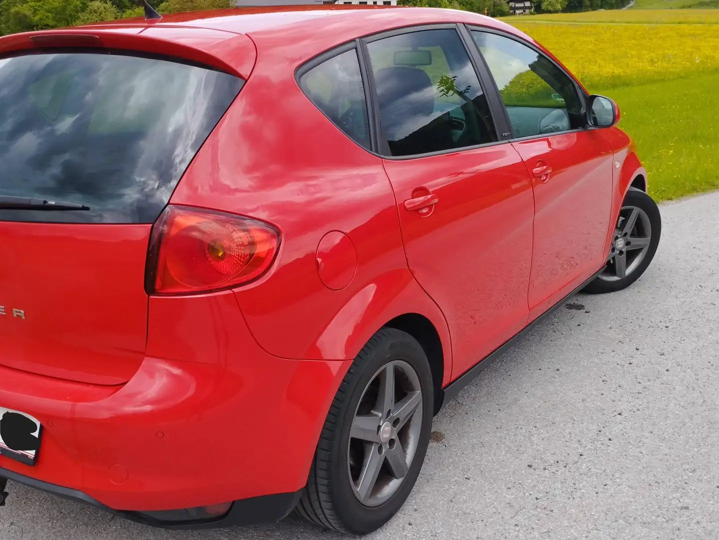 SEAT Altea Altea Last Edition Start-Stopp 1,6 CR TDi Last Edition Rot - 2