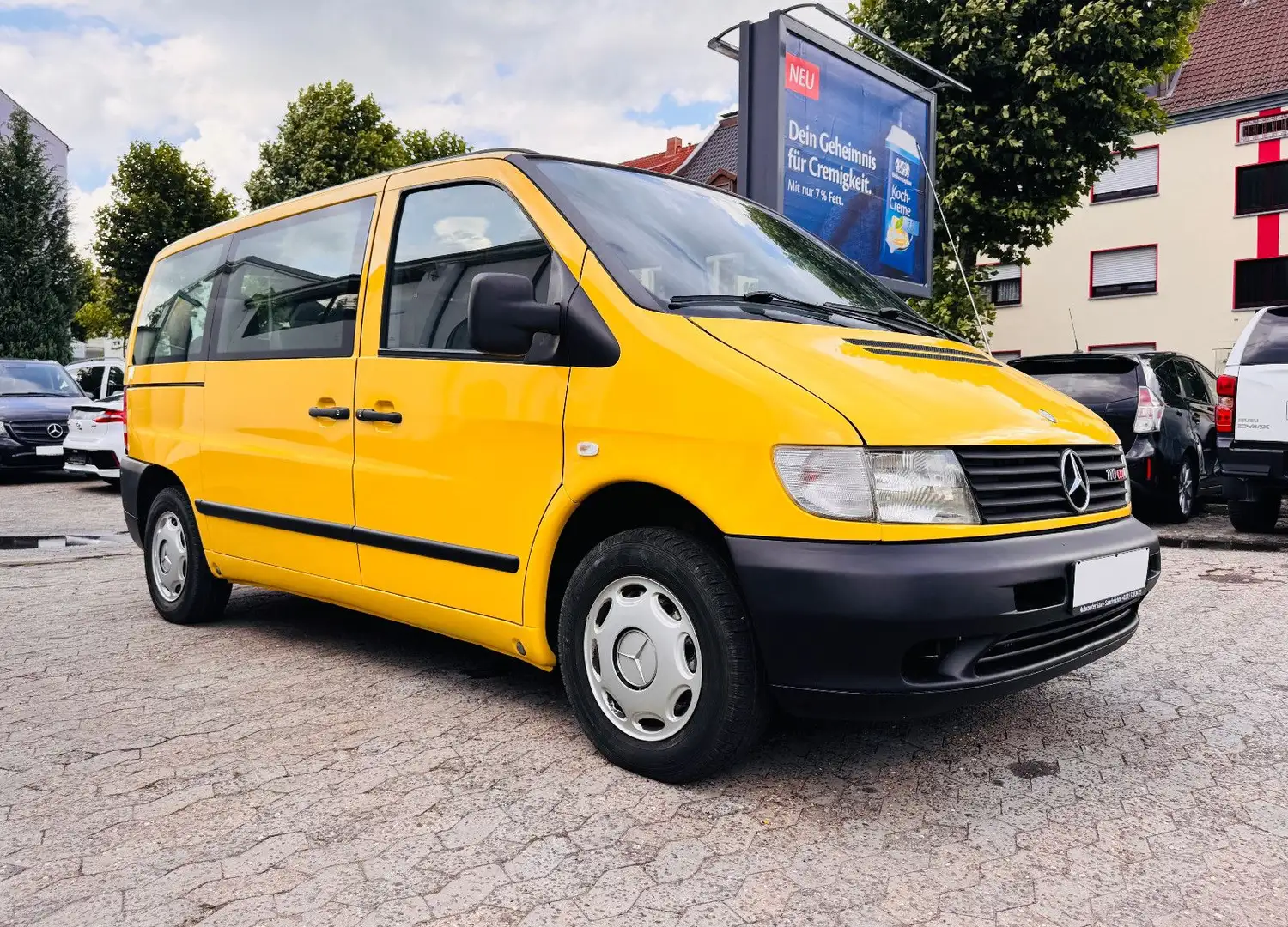 Mercedes-Benz Vito 110 CDI 9-Sitzer AHK Sehr gepflegt 113TKM Jaune - 1