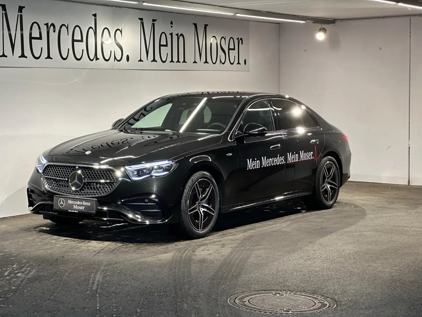 Mercedes-Benz E 300 de 4MATIC Limousine mit EQ Hybrid Technologie Öste Černá - 2