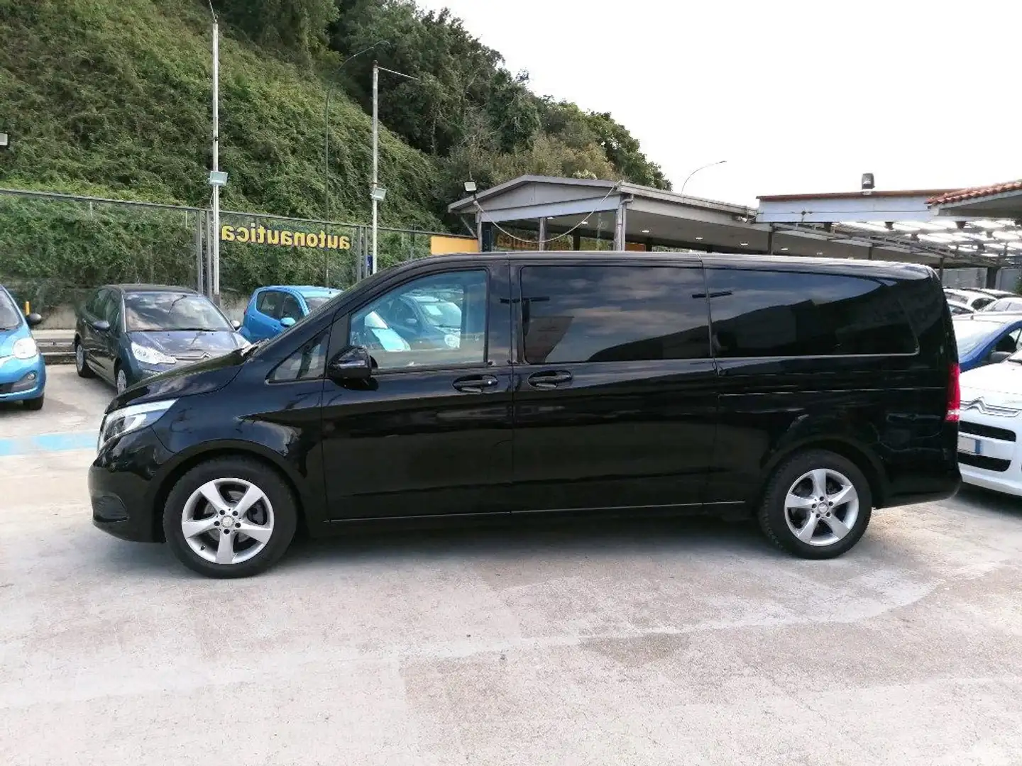 Mercedes-Benz V 220 CDI EXECUTIVE EXTRALONG 163cv AUTOMATIC 7POSTI Negro - 2