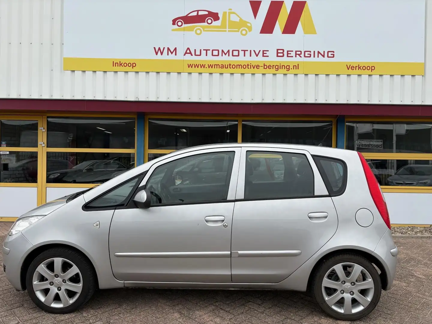 Mitsubishi Colt 1.3 Inform AIRCO APK T/M 23-9-2026 Grijs - 2