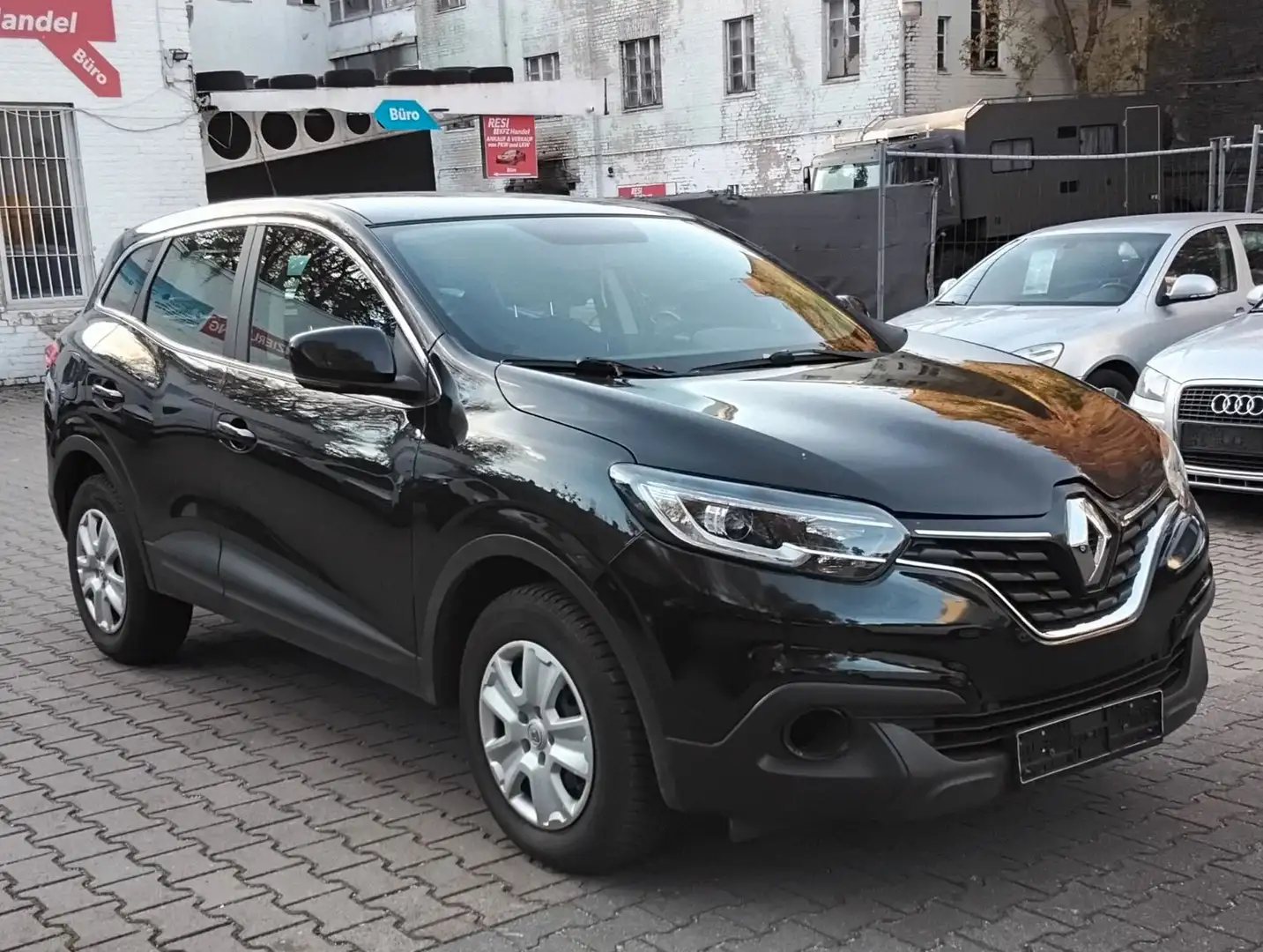Renault Kadjar Life Neuer Tüv. Erste Hand Schwarz - 2