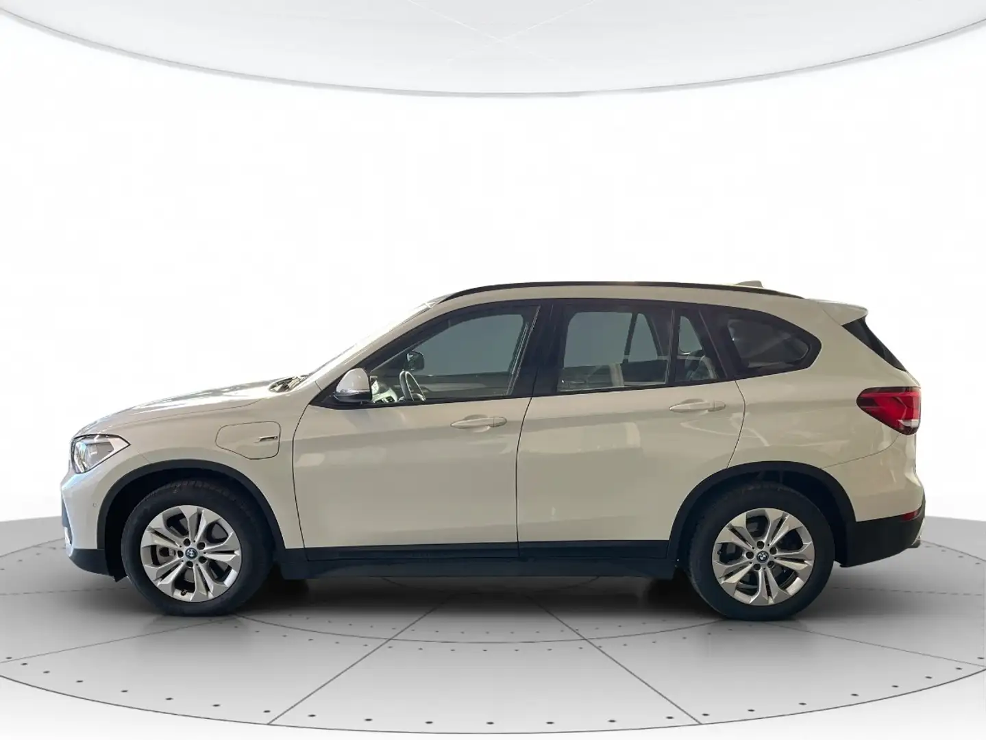 BMW X1 xdrive25e Business Advantage auto Bianco - 2