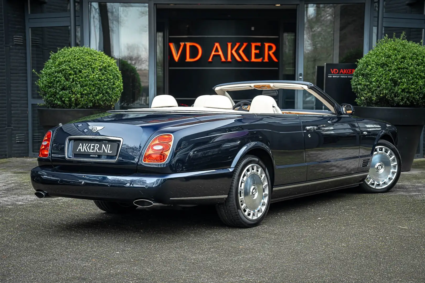 Bentley Azure 6.7-V8 (19.dkm) Camera | LeMans Wing Vents | 20" | Синий - 2