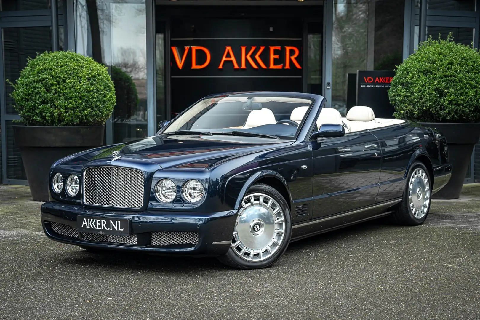 Bentley Azure 6.7-V8 (19.dkm) Camera | LeMans Wing Vents | 20" | Modrá - 1