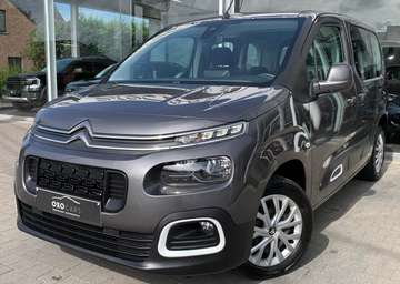 1.2 ESSENCE LIVE 110CV / 5 PLACES / GRAND GPS / CARPLAY / CAMERA / CRUISE / ATTACHE REMORQUE / GARANTIE