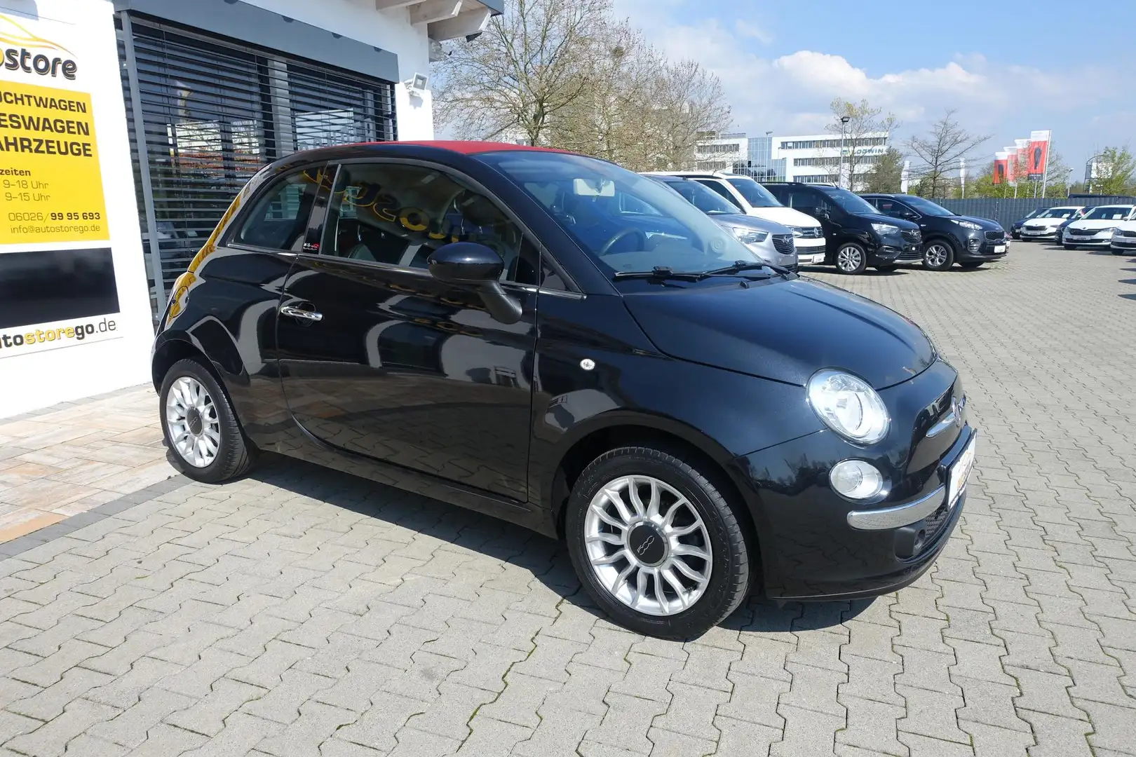 Fiat 500C Lounge 51 kW (69 PS), Schalt. 5-Gang, Frontantrieb Schwarz - 2