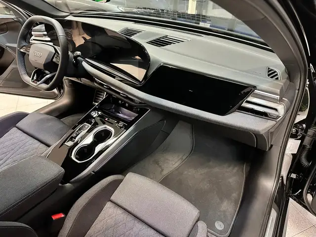 Audi A6 view 17