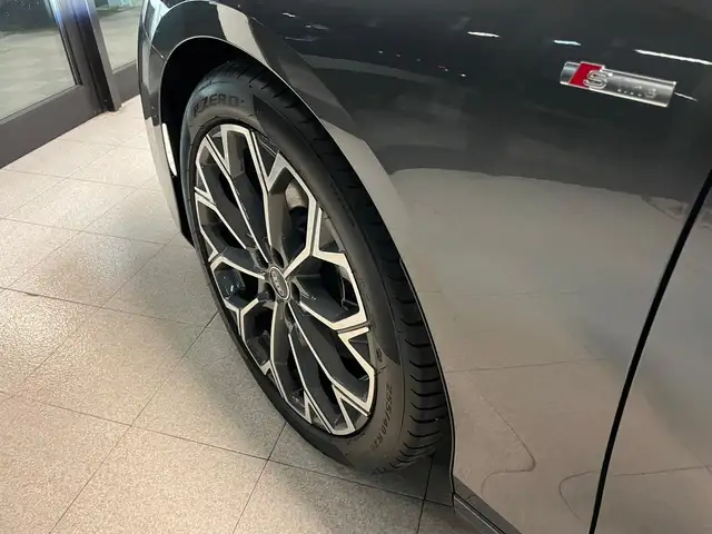 Audi A6 view 5