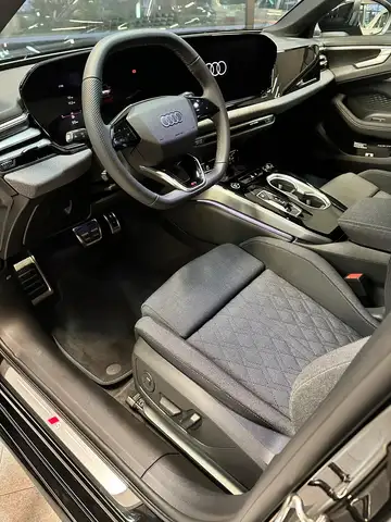 Audi A6 view 12