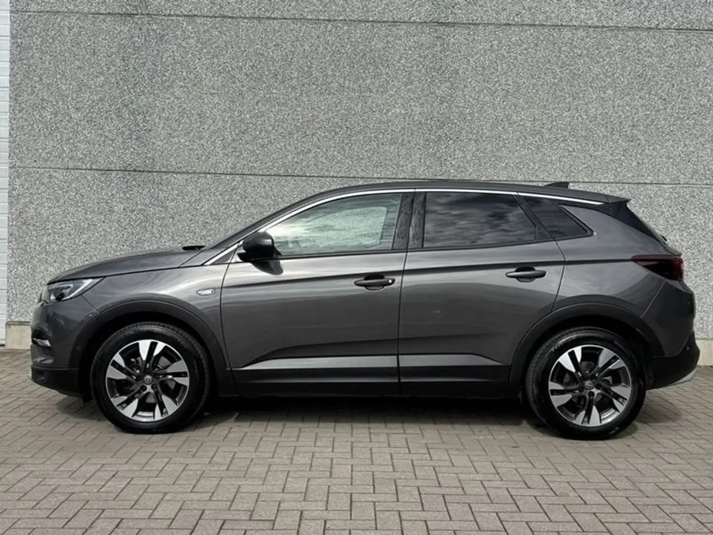 Opel Grandland X 1.5TD 130PK GPS/CAMERA/KEYLESS/ELEKTR. KOFFER Grijs - 2