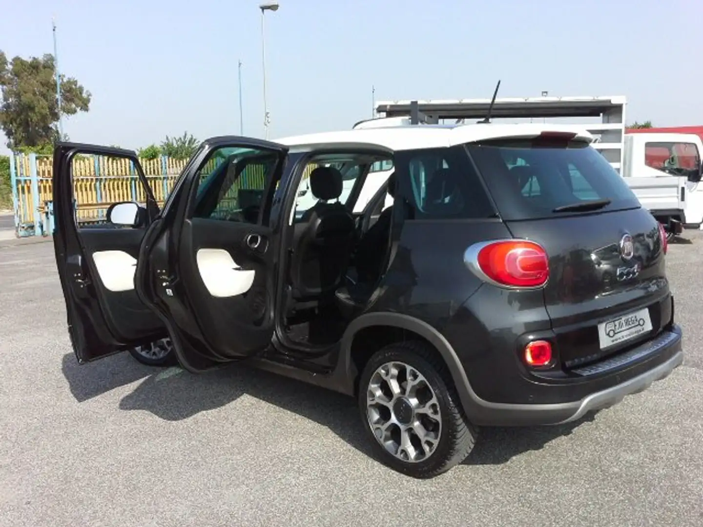 Fiat 500L 500L 1.6 mjt Trekking 120cv CON TETTO PANORAMICO - 1