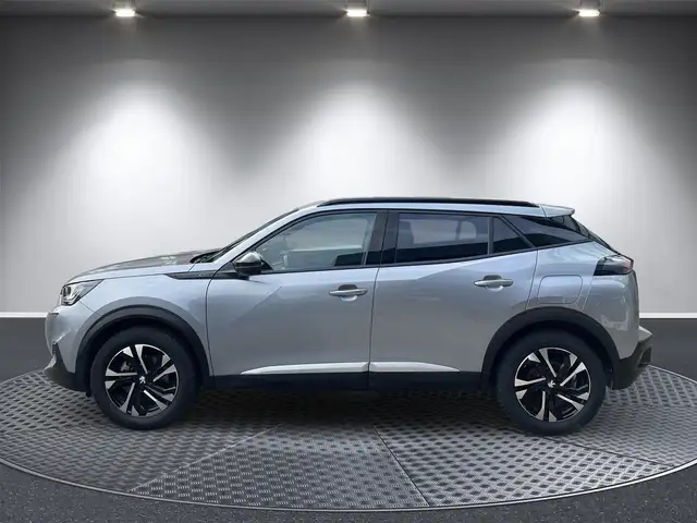 Peugeot 2008 view 2
