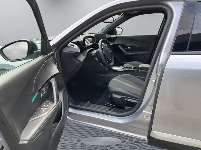 Peugeot 2008 view 11
