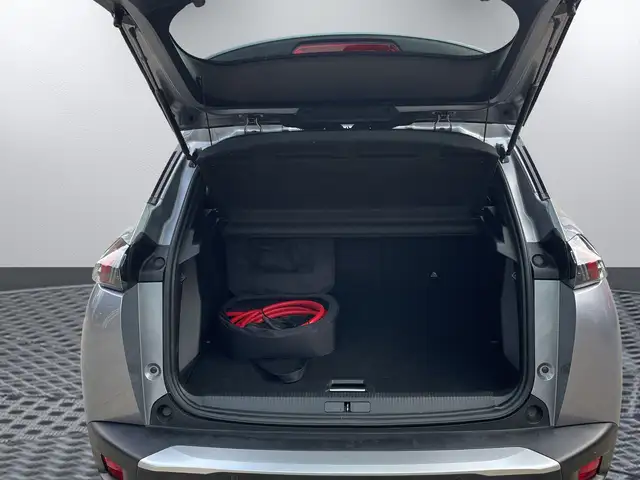 Peugeot 2008 view 10