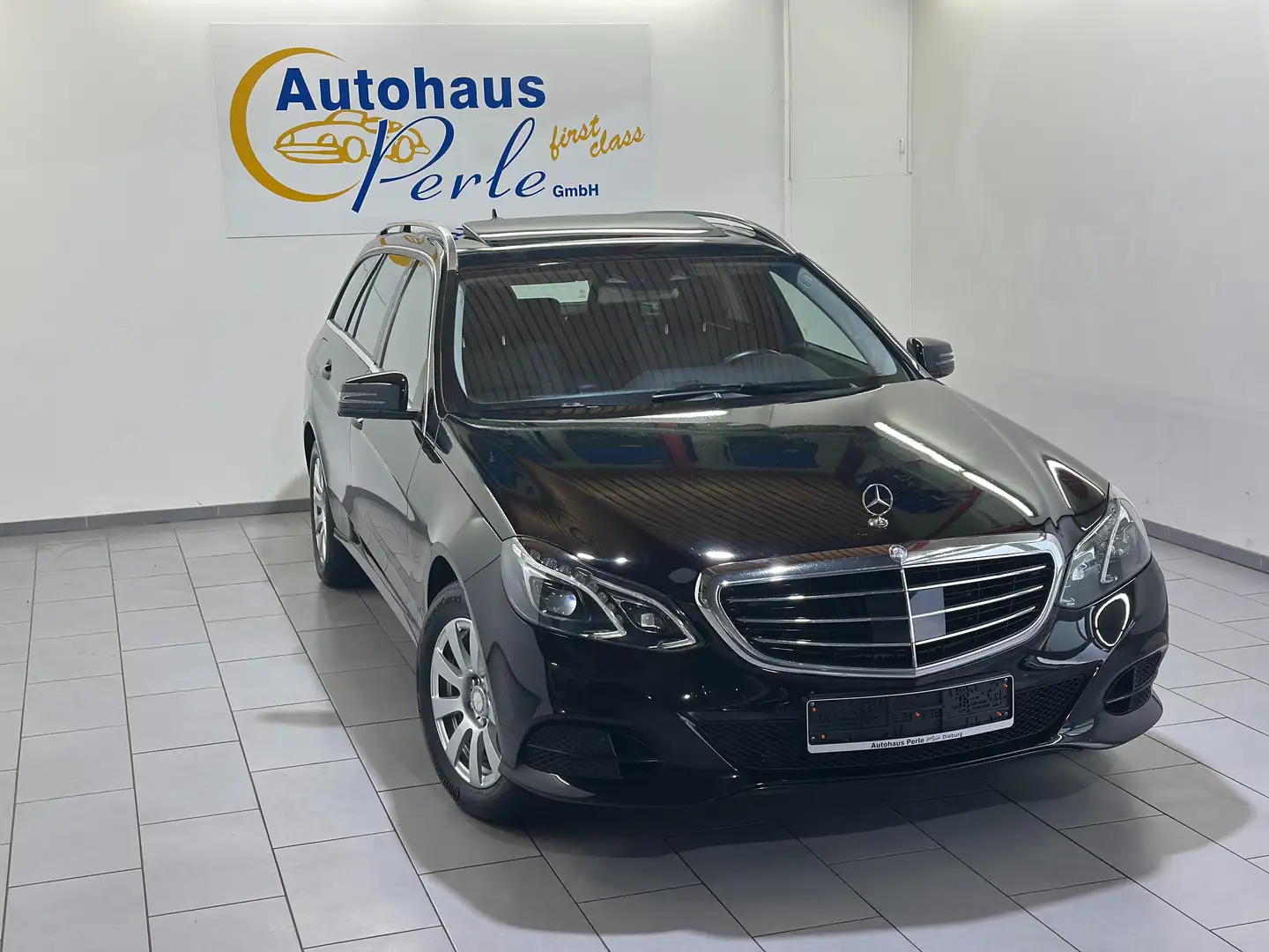 Mercedes-Benz E 250 BLUETEC T 9G"DISTR+"S-DACH"AHK"SOUND"LED"ALLWETTER Noir - 1