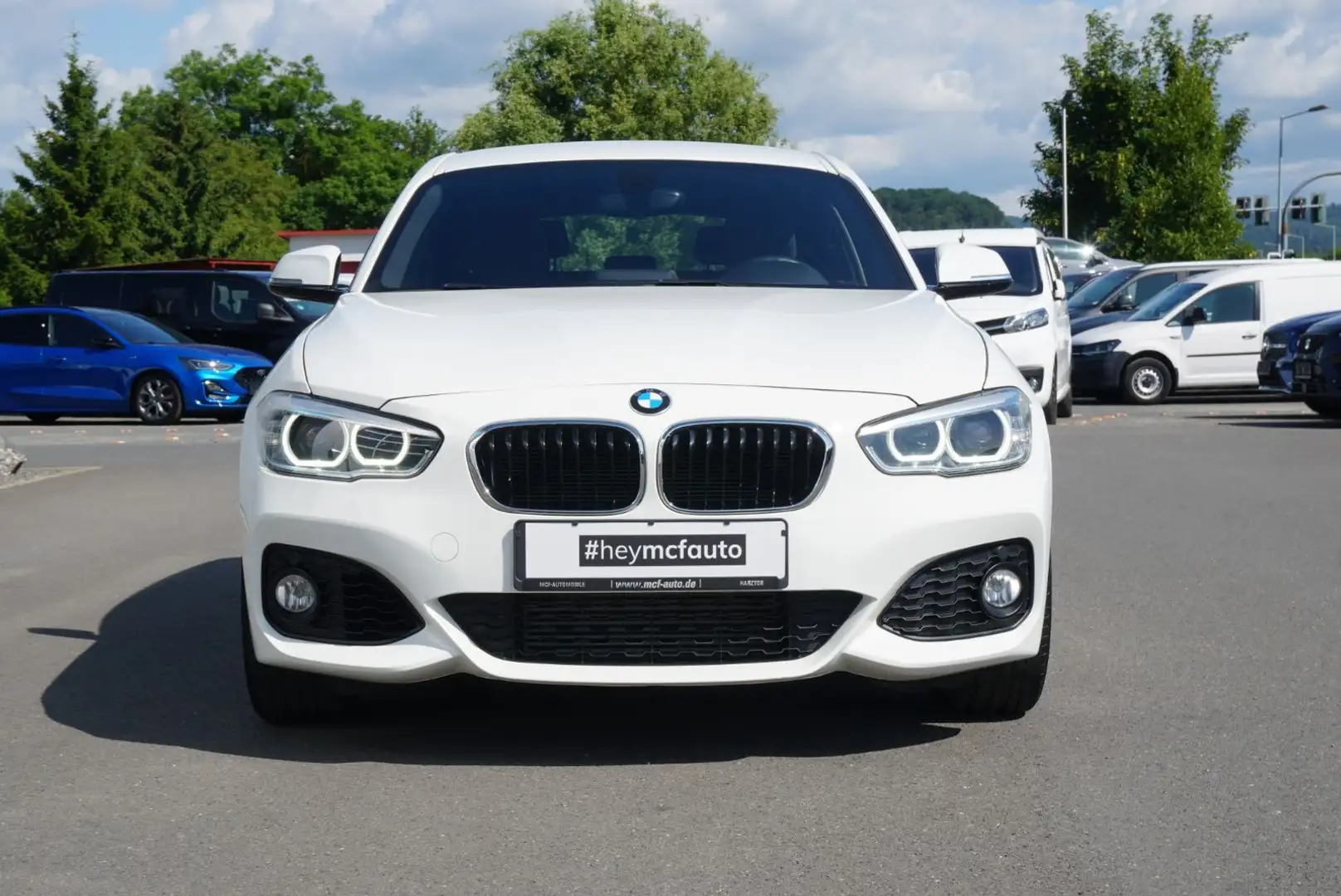 BMW 118 i M Sport *LED*Shadow Line*17Zoll*PDC* Белый - 2