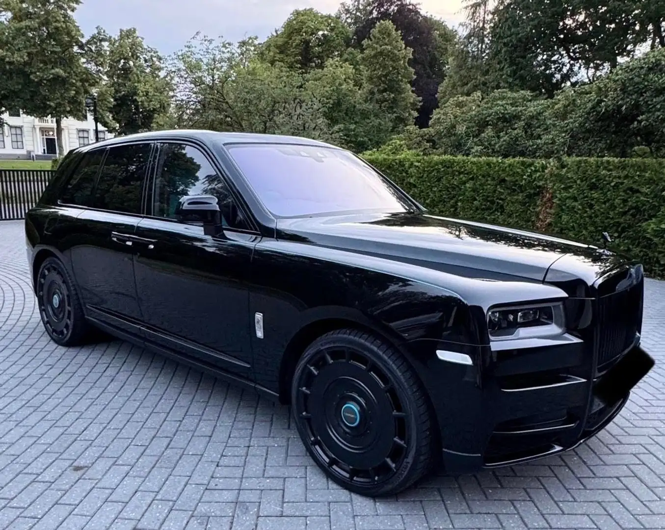 Rolls-Royce Cullinan CULLINAN BLACKPACK MANSORY TIFFANY STARLIGHTFULL Schwarz - 1
