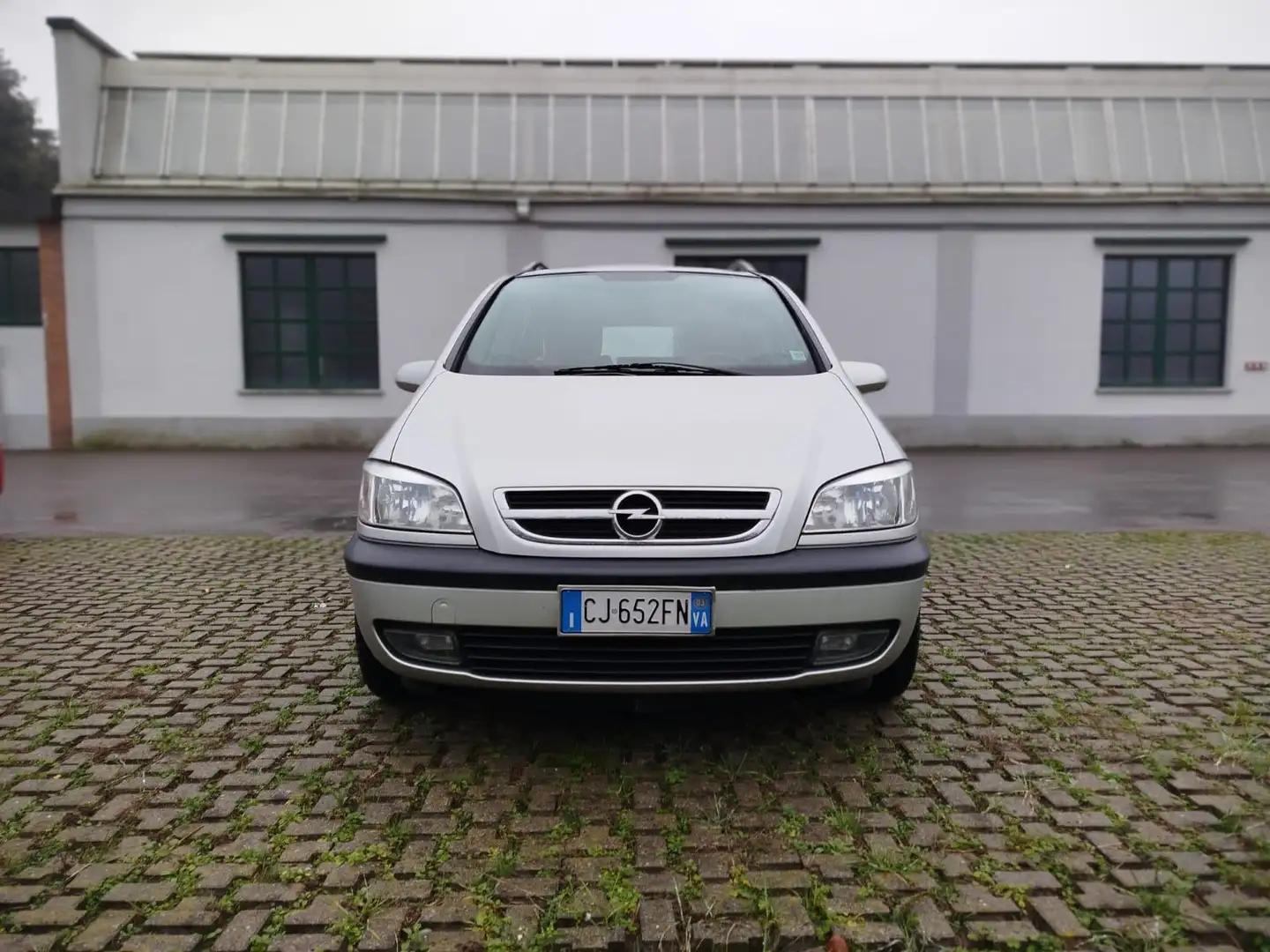 Opel Zafira Zafira I 1999 1.8 16v Elegance FL Argent - 2