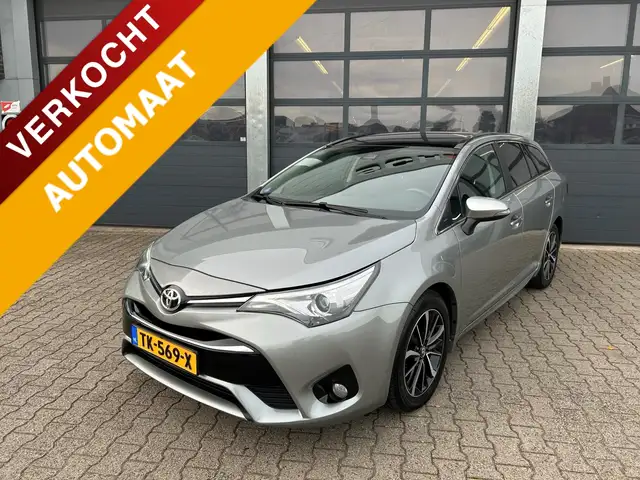 Toyota Avensis 1.8 VVT-i 147pk Skyview Edition