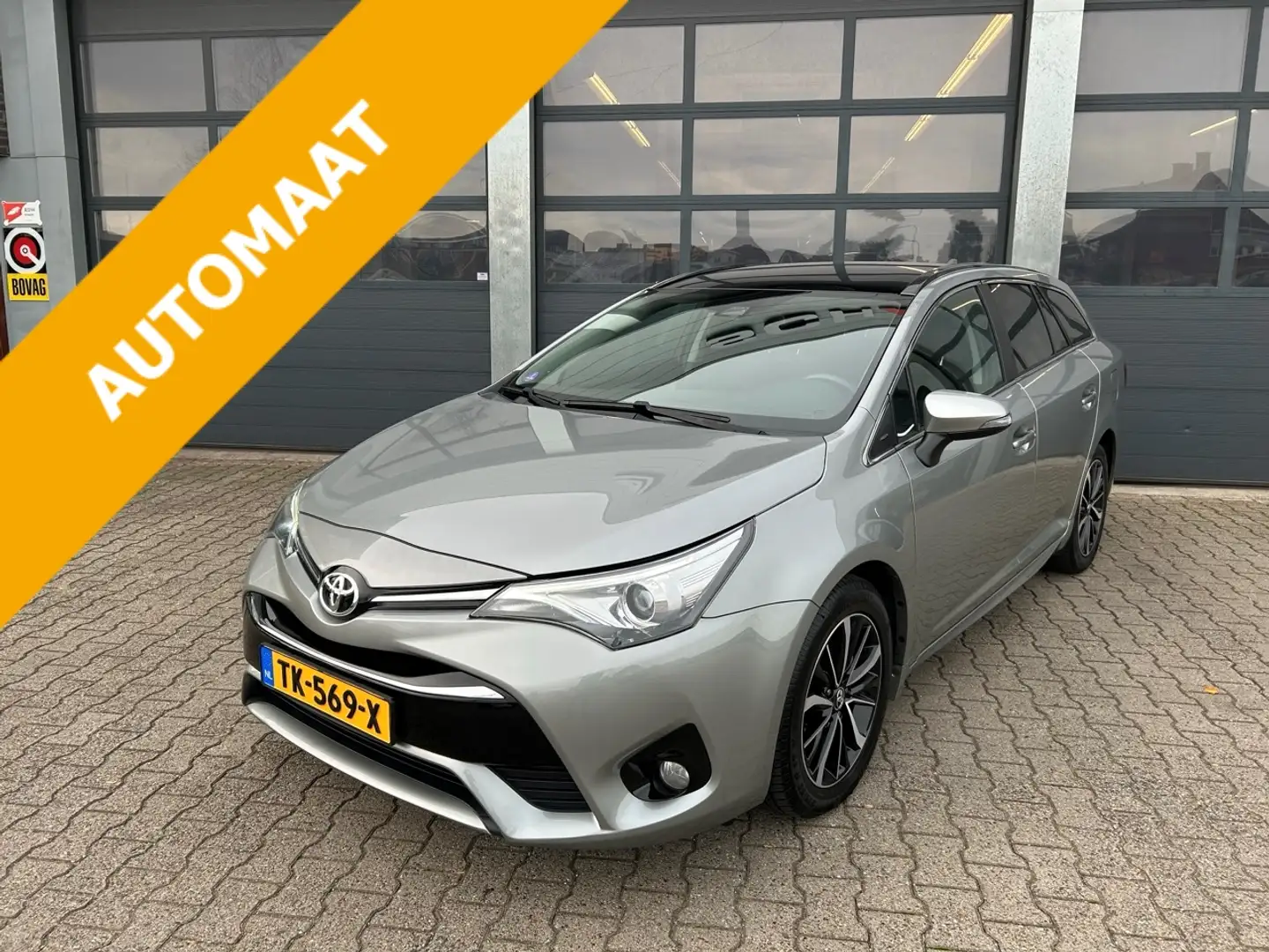 Toyota Avensis 1.8 VVT-i 147pk Skyview Edition Gris - 1