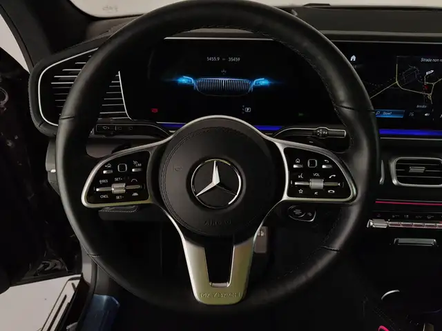Mercedes-Benz GLS 600 view 12