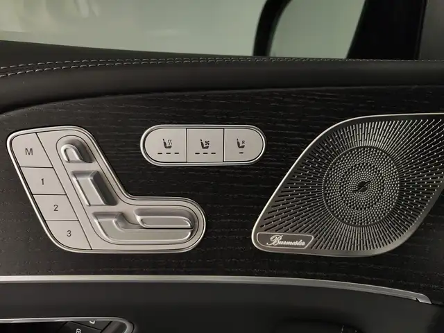 Mercedes-Benz GLS 600 view 11