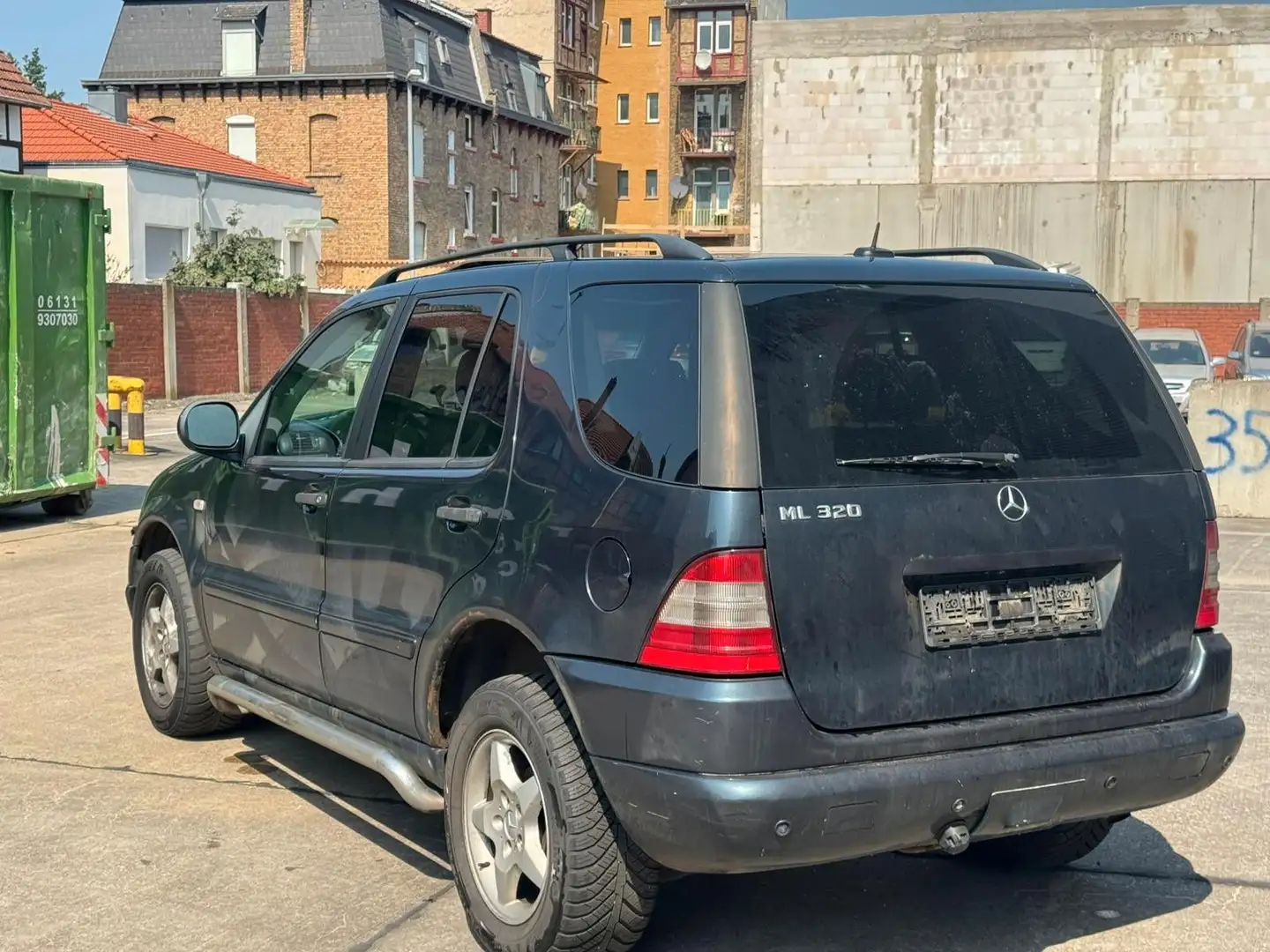 Mercedes-Benz ML 320 *Automatik* Schwarz - 2