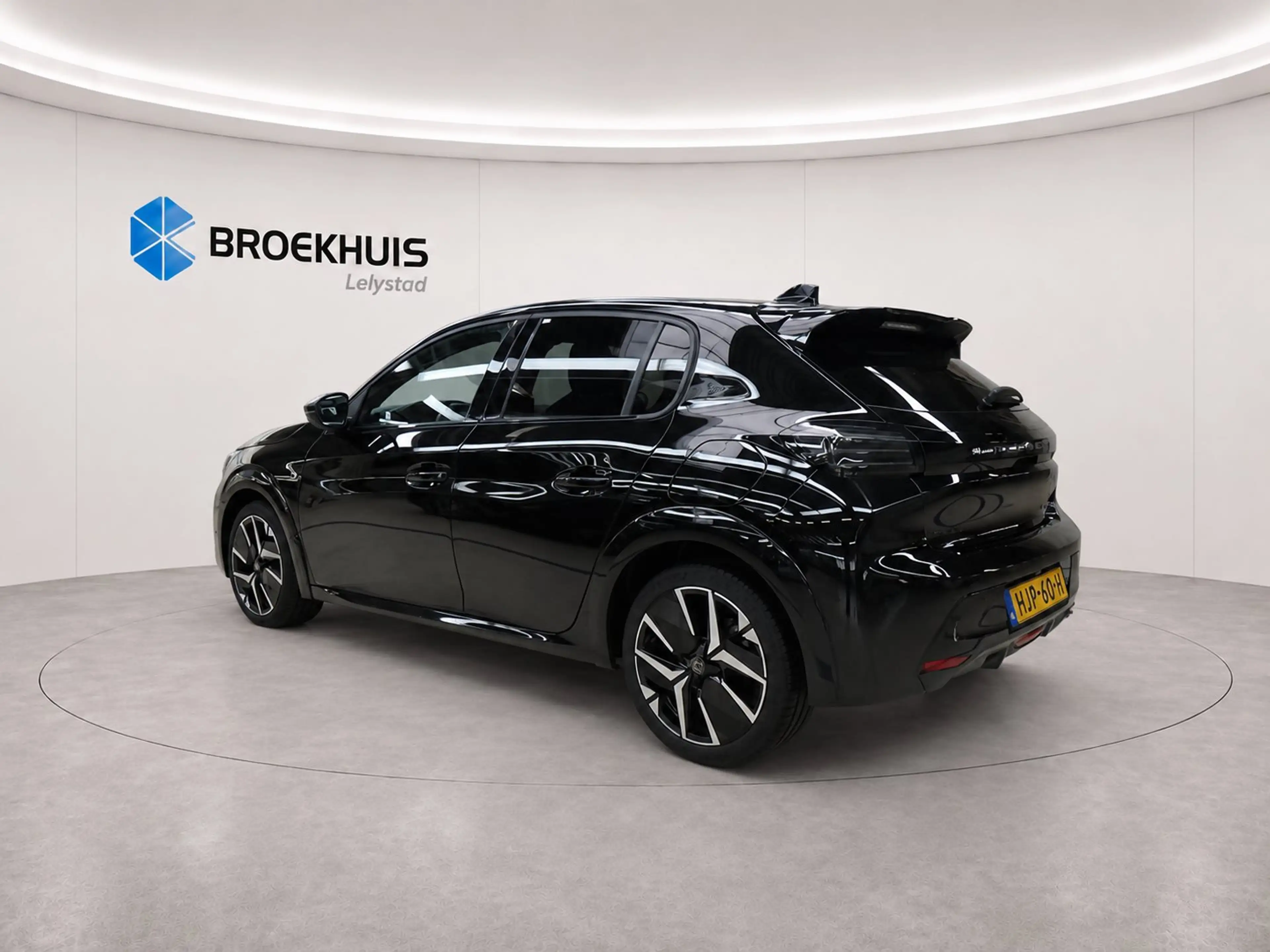 Peugeot 208 1.2 HYBRID 145PK GT PACK AUTOMAAT / NAVI / LEDER / — photo 4