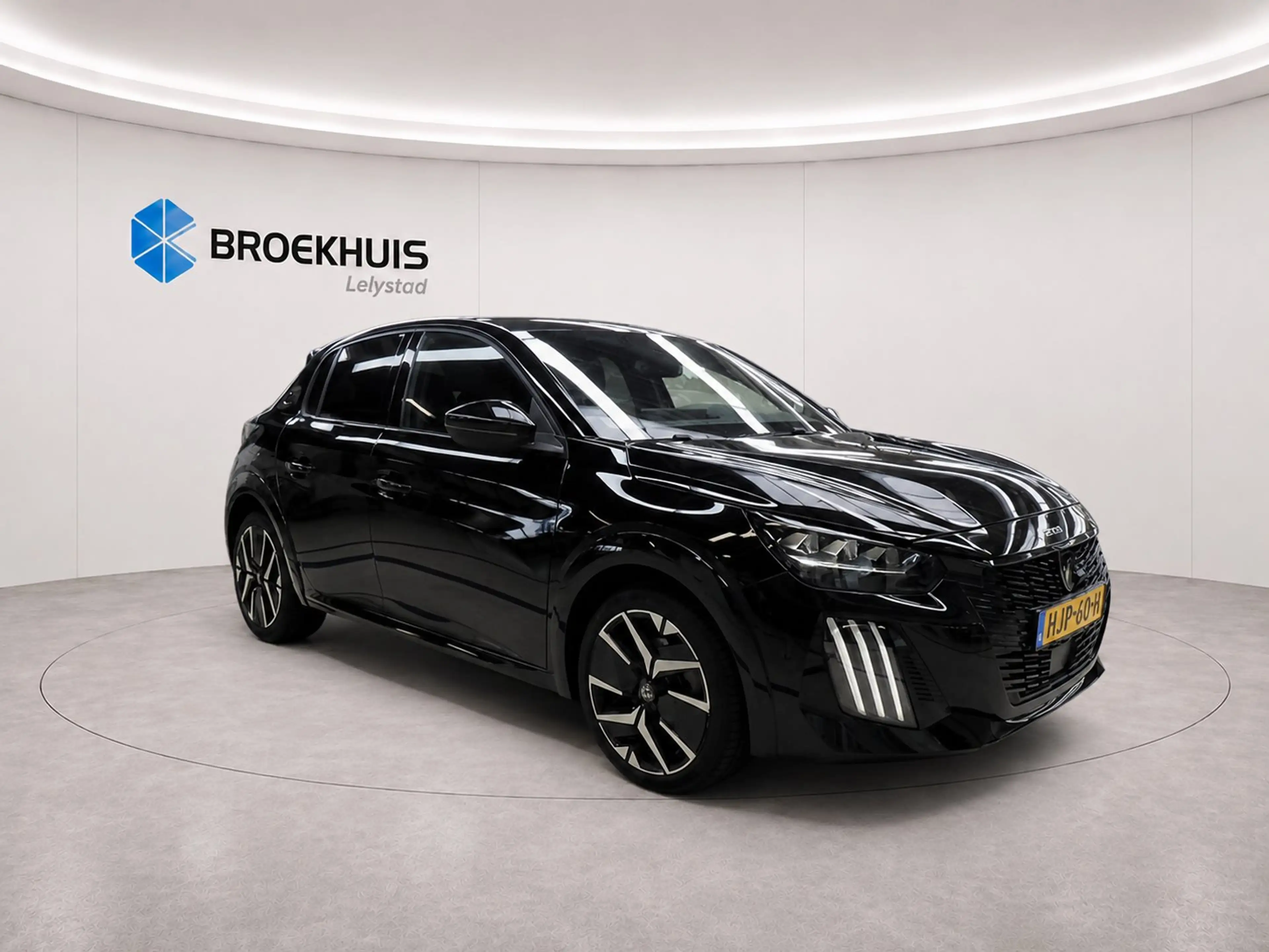 Peugeot 208 1.2 HYBRID 145PK GT PACK AUTOMAAT / NAVI / LEDER / — photo 2