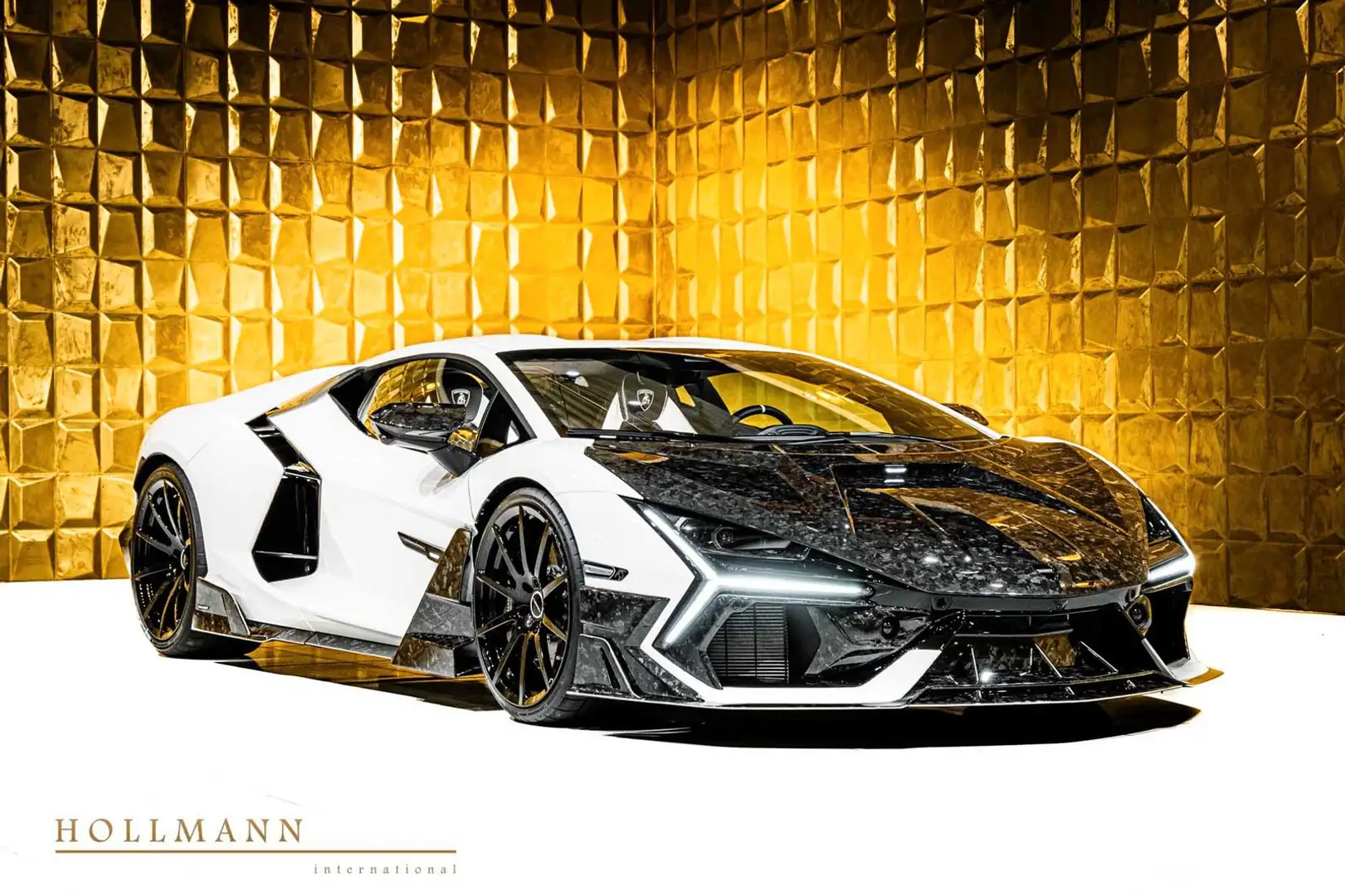 Lamborghini Revuelto by MANSORY + CARBON + PASSENGER DISPLAY Weiß - 1