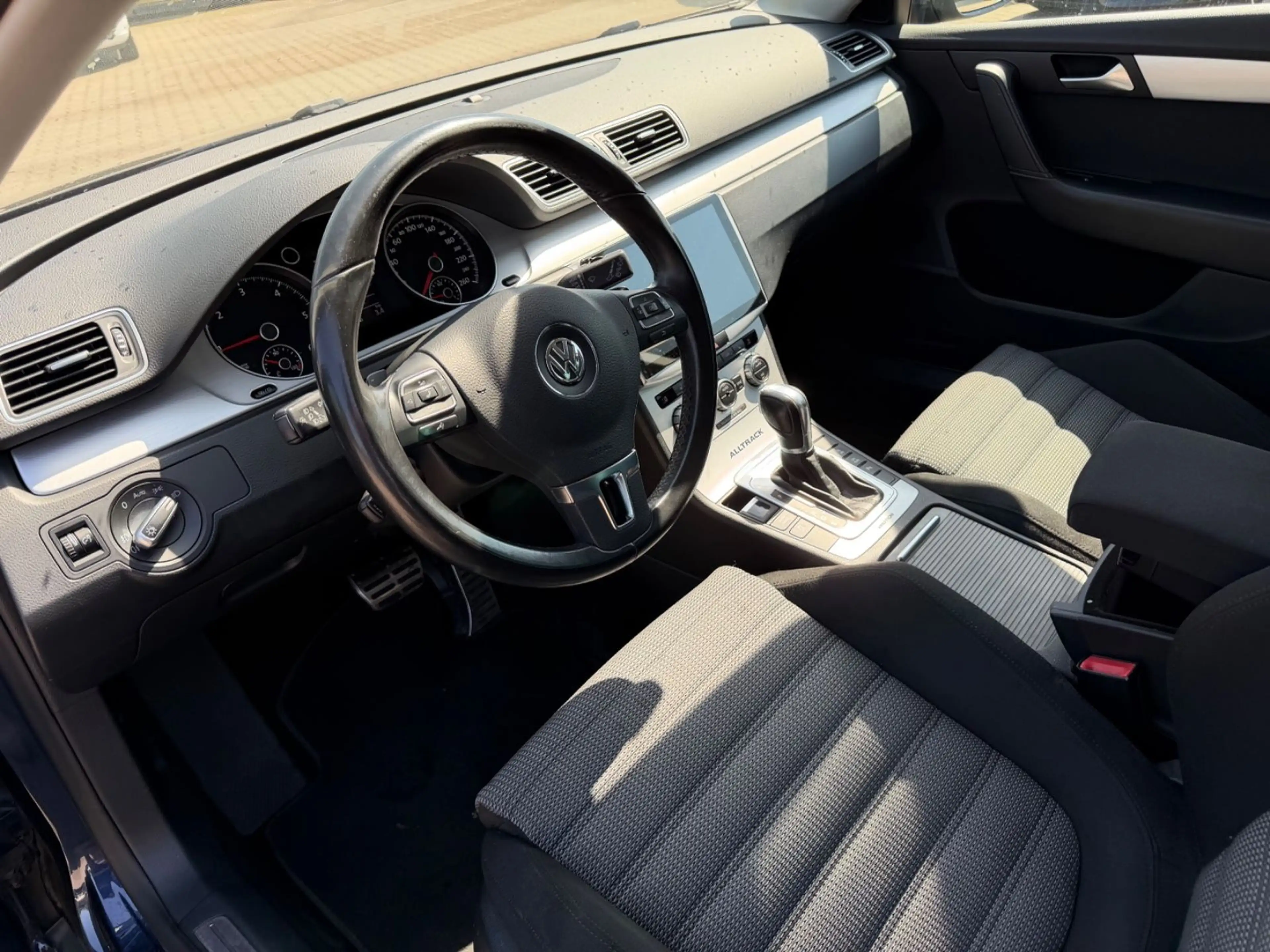 Volkswagen Passat Alltrack Variant Basis BMT 4Motion/LED — photo 10
