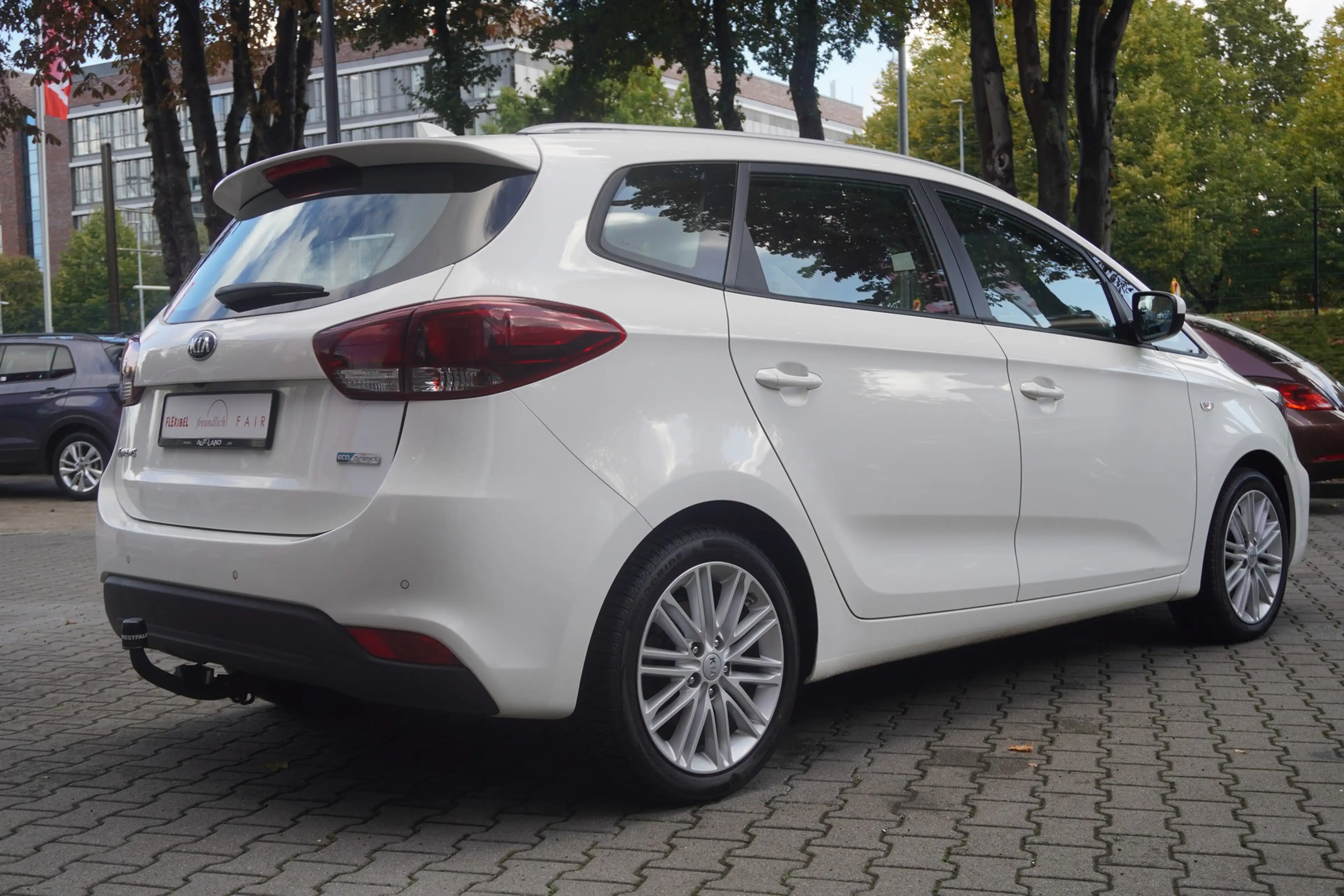 Kia Carens 1.6 Edition 7 AHK Navi Kamera Tempomat — photo 5