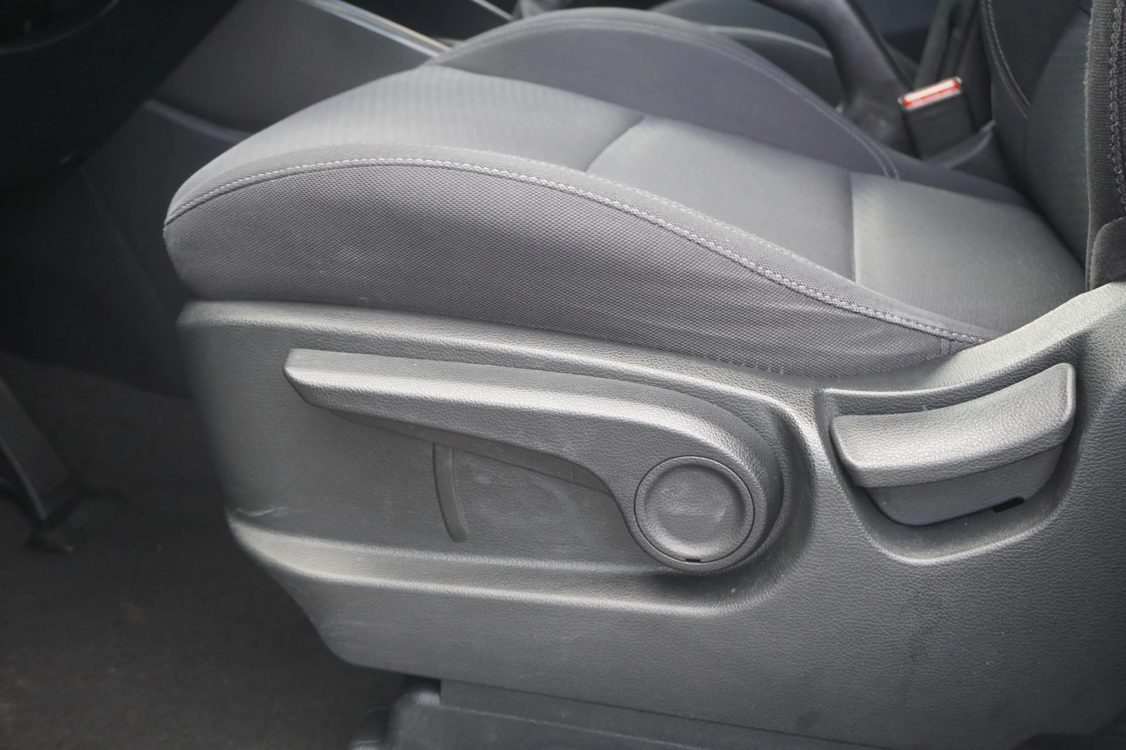 Kia Carens 1.6 Edition 7 AHK Navi Kamera Tempomat — photo 10