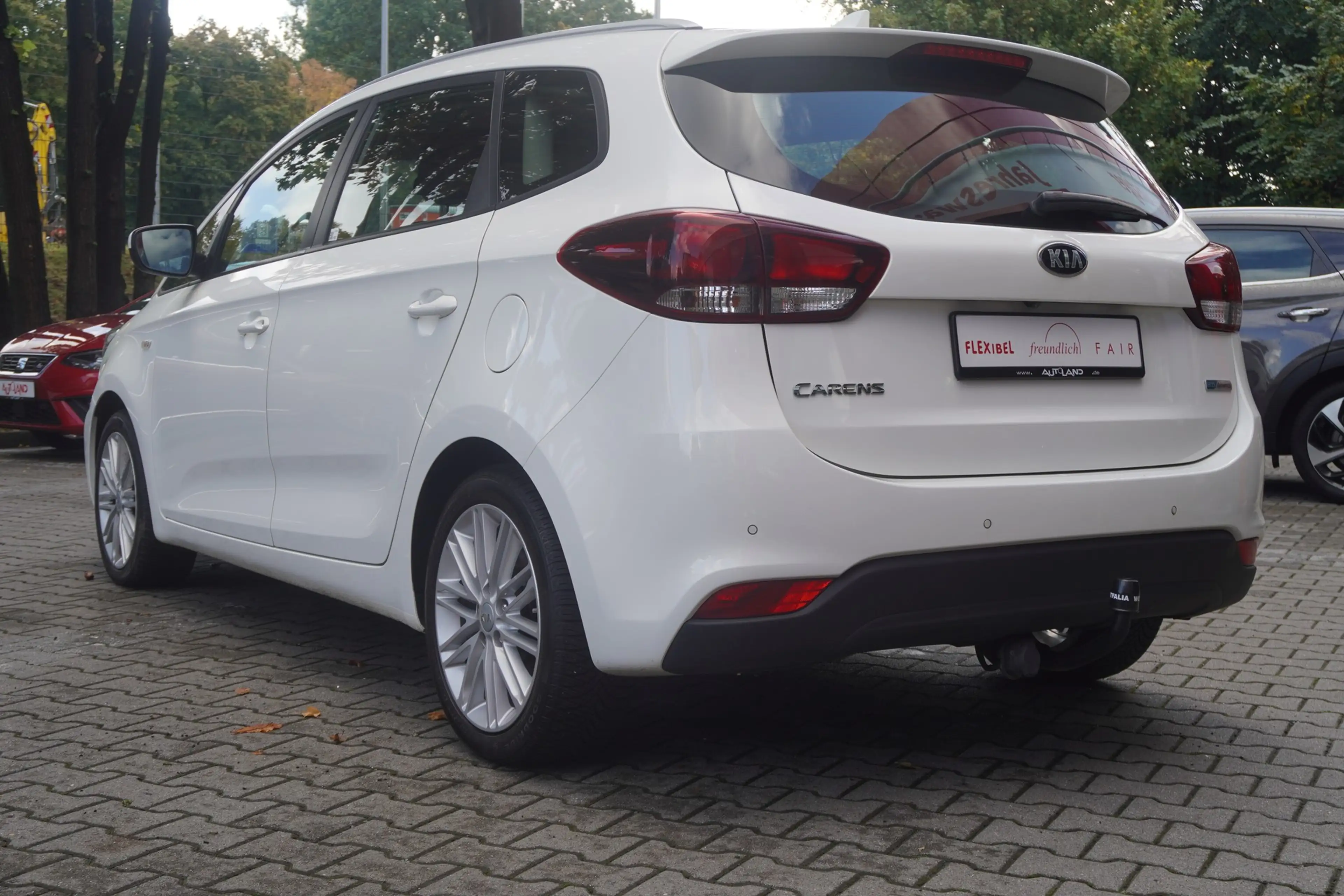 Kia Carens 1.6 Edition 7 AHK Navi Kamera Tempomat — photo 7