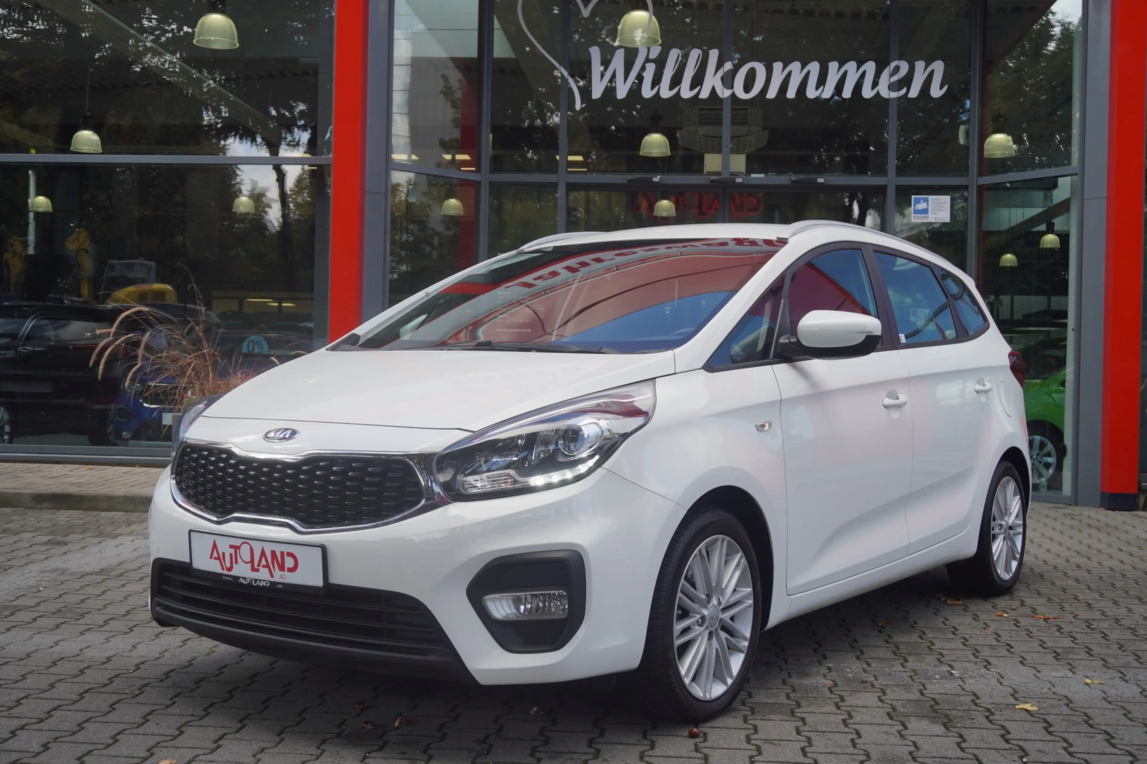 Kia Carens 1.6 Edition 7 AHK Navi Kamera Tempomat — photo 2