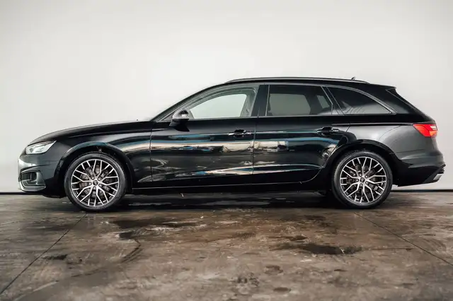 Audi A4 view 2