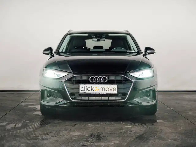 Audi A4 view 4