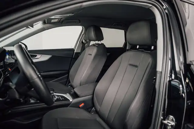 Audi A4 view 10
