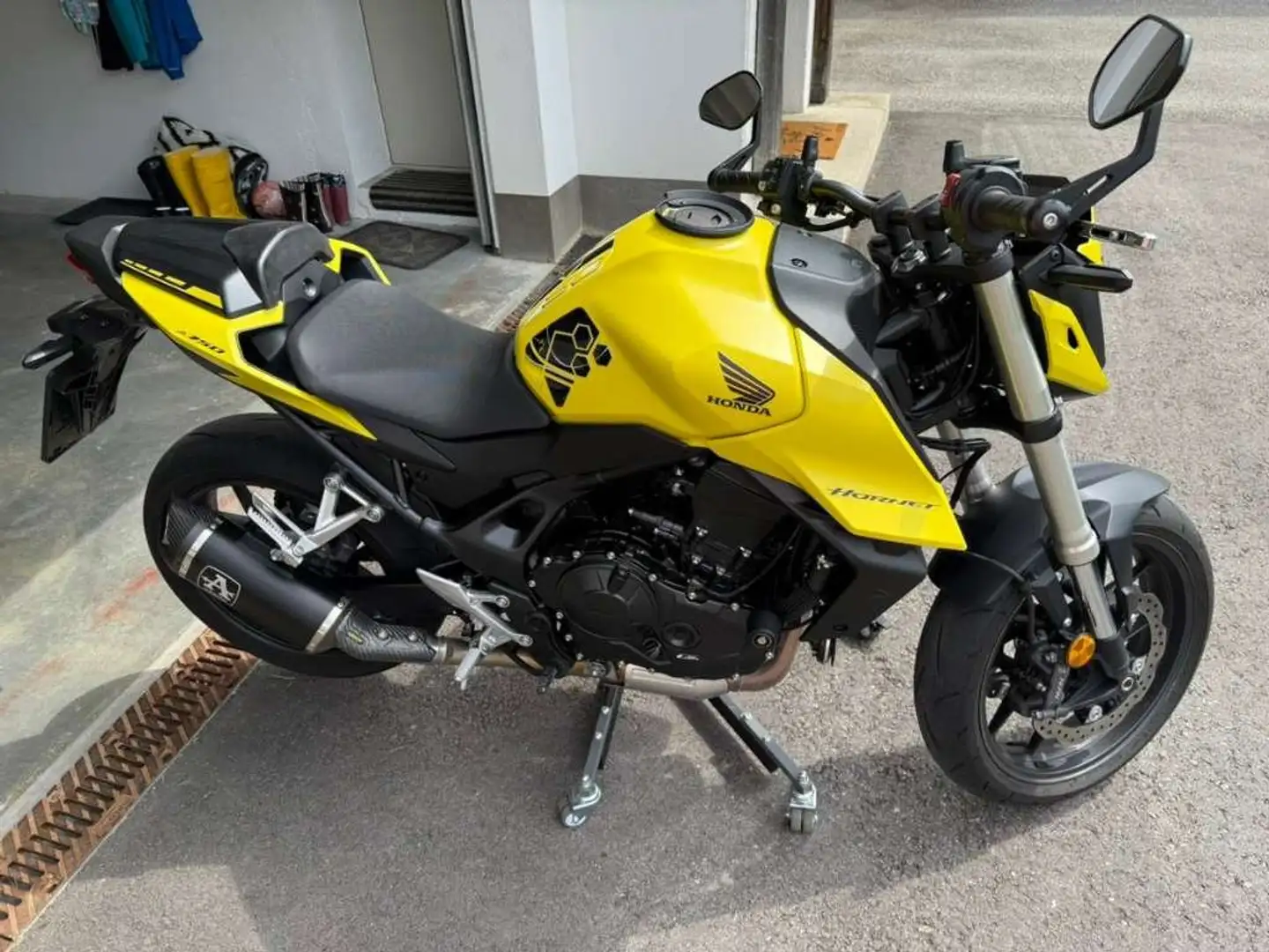 Honda CB 750 Giallo - 2