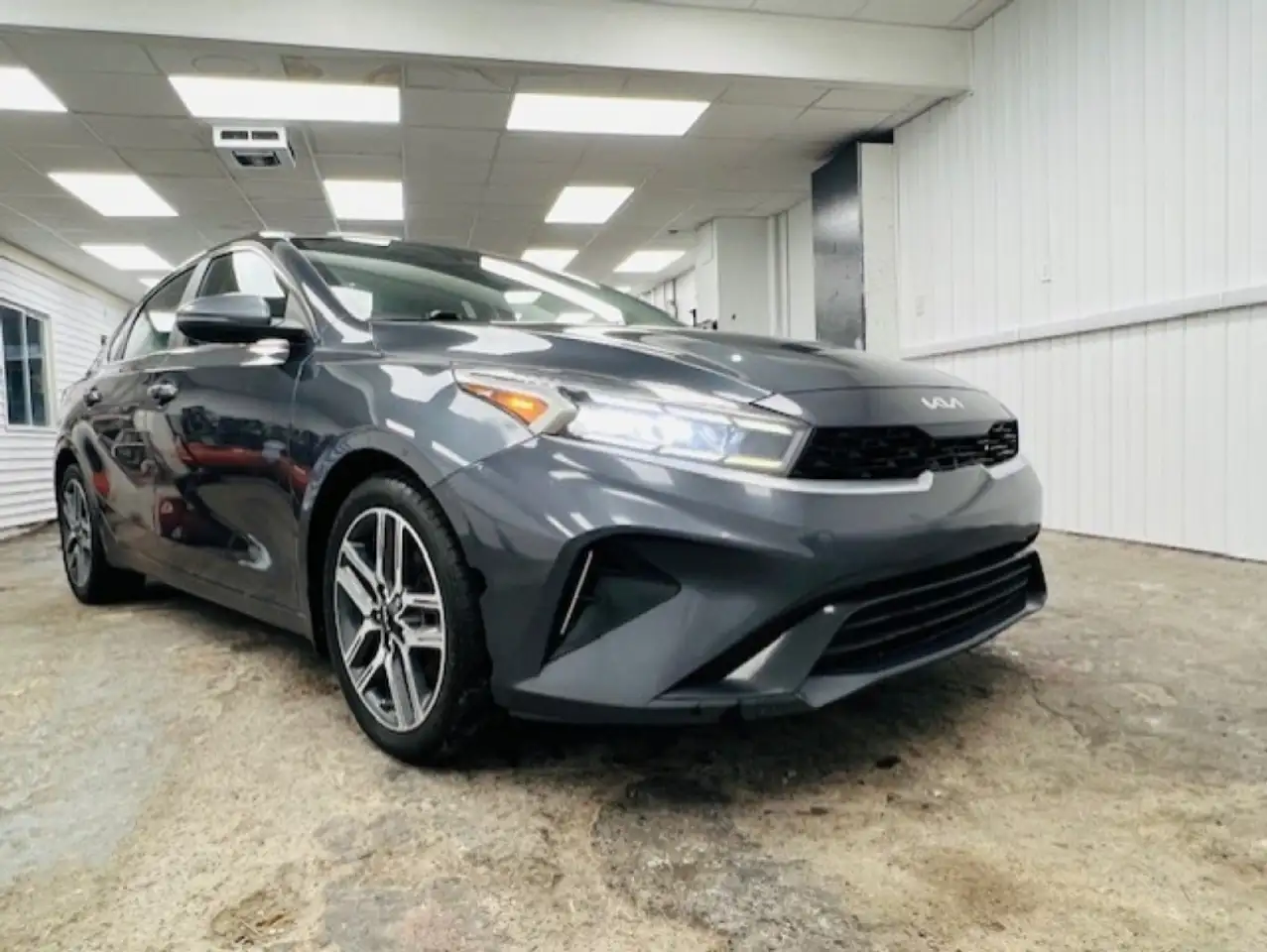 Kia Forte снимка Kia Forte