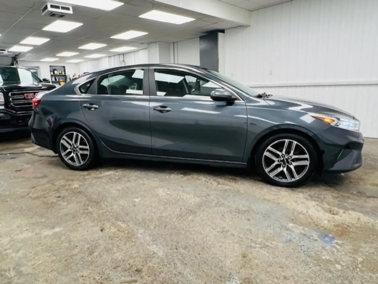 Kia Forte снимка Kia Forte