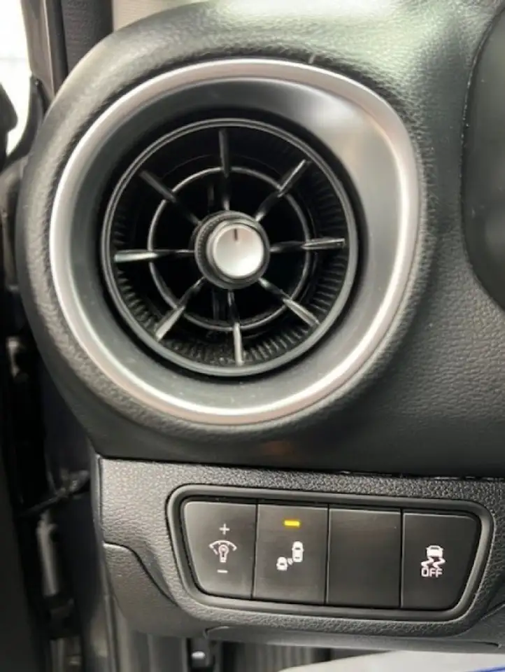 Kia Forte снимка Kia Forte